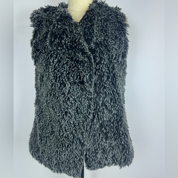 Michael Stars
Open Front Faux Fur Vest - Picture 2 of 10